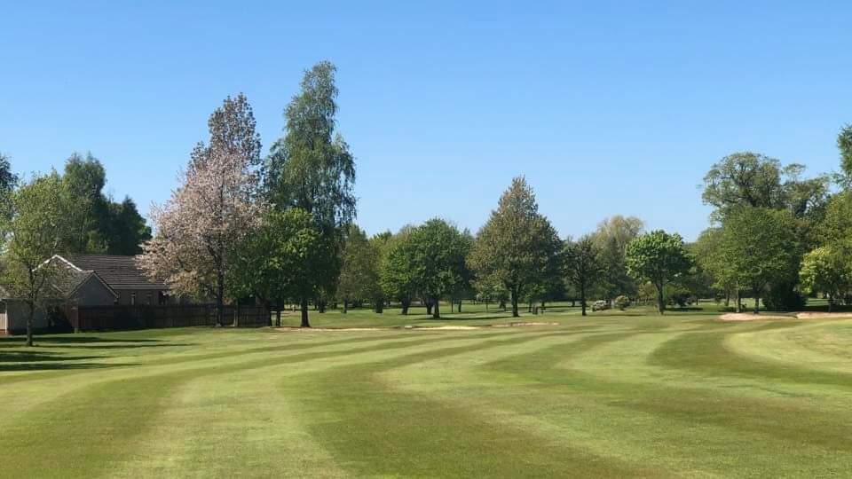LOUDON GOWF CLUB: 